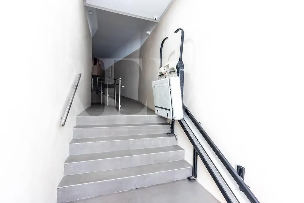 Minimalistic Apartment In The Heart Of Malaga By Rems